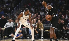 开云下载-骑士客场击败活塞：列维尔兰德发挥稳定率队轻松赢球