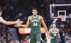 开云体育入口-雄鹿队寻求连胜，字母哥发挥稳定