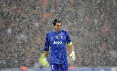 开云APP-维尼修斯的独奏与马赛的童谣—一场关于唯一的足球哲学