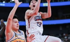 开云体育在线-南京男篮关键时刻爆发，逆转获胜