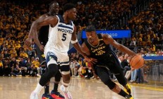 开云体育入口-纽约尼克斯力克森林狼，取得季后赛关键胜利