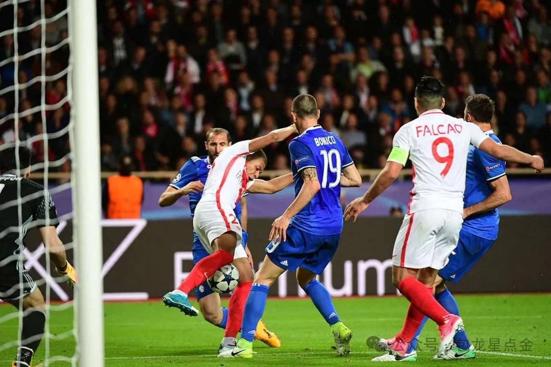 包含斯图加特击败对手，继续向德甲前列挺进的词条