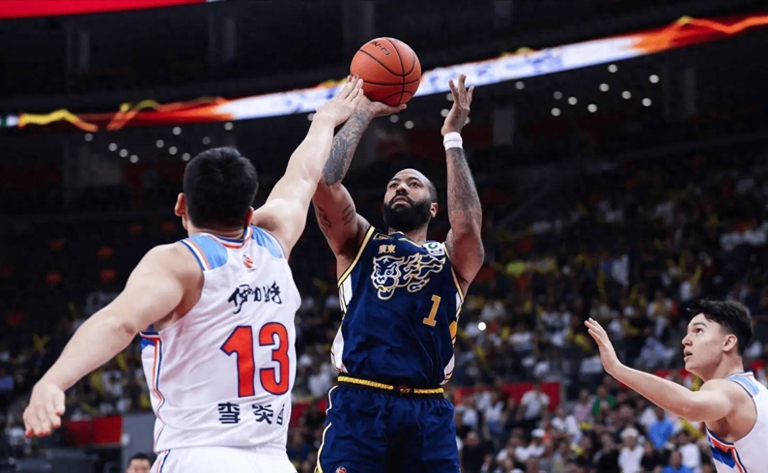 NBA球队签下新洋帅，备战新赛季