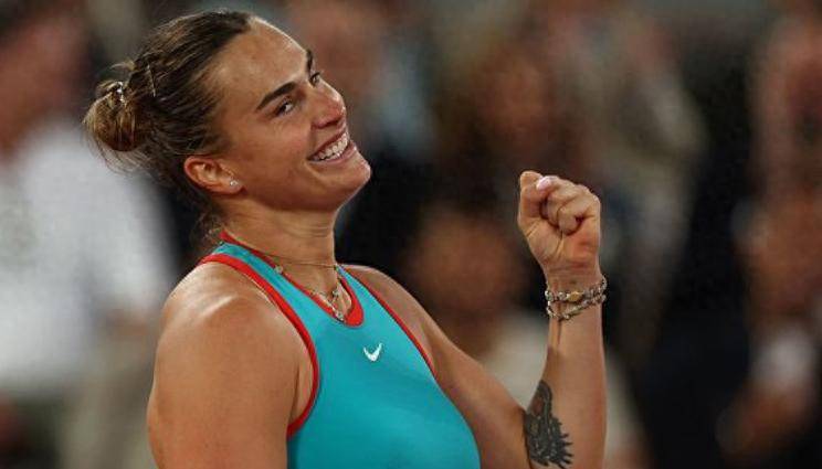 俄罗斯女足实现逆袭，横扫对手晋级！