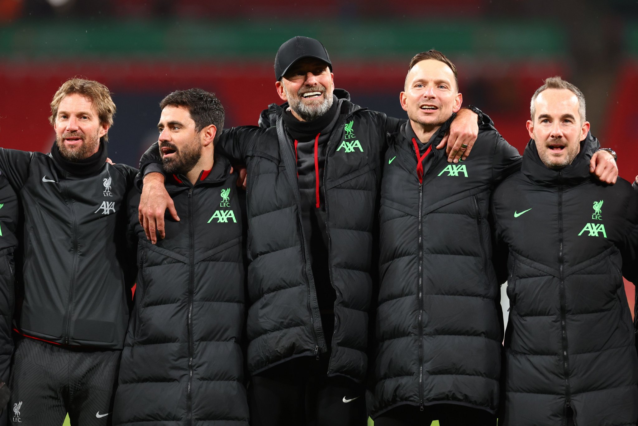 切尔西球员展现团队精神，备战周末比赛