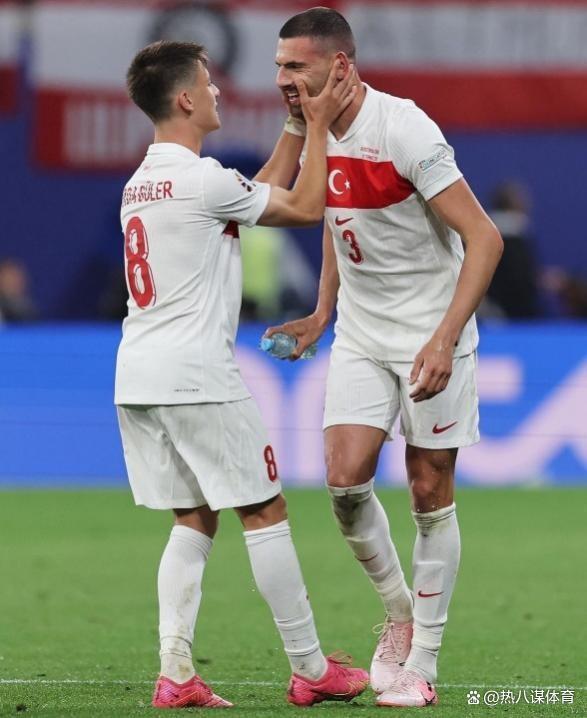 土耳其对阵荷兰，豪门对决实力碰撞