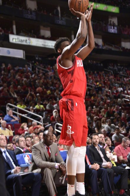 火箭力克黄蜂，丹尼尔豪斯上场全面发挥