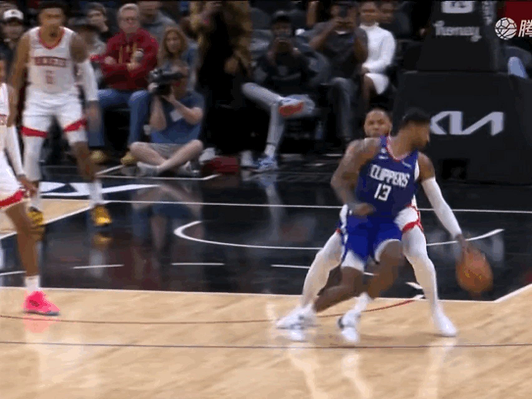 中场连续助攻，为球队锁定宝贵三分