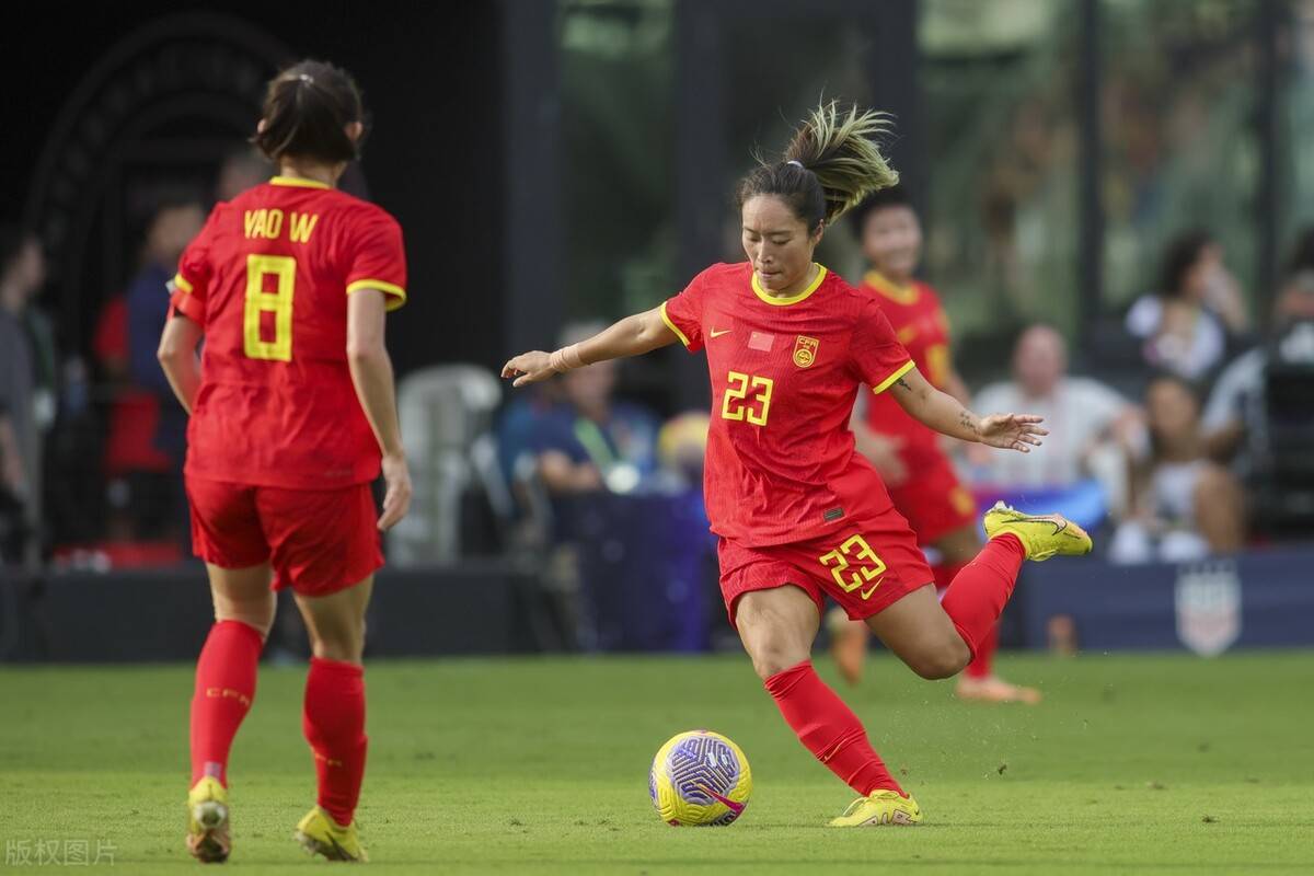 包含亚洲杯期间中国女足国内外球员表现亮眼积极进取的词条