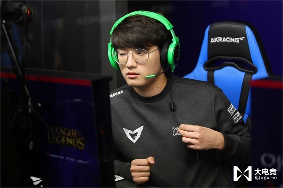 TSM轻取TES,CoreJJ极限生还后反打激烈交锋半决赛,成为赛场最大亮点的简单介绍 TSM轻取TES,CoreJJ极限生还后反打激烈交锋半决赛,成为赛场最大亮点的简单介绍