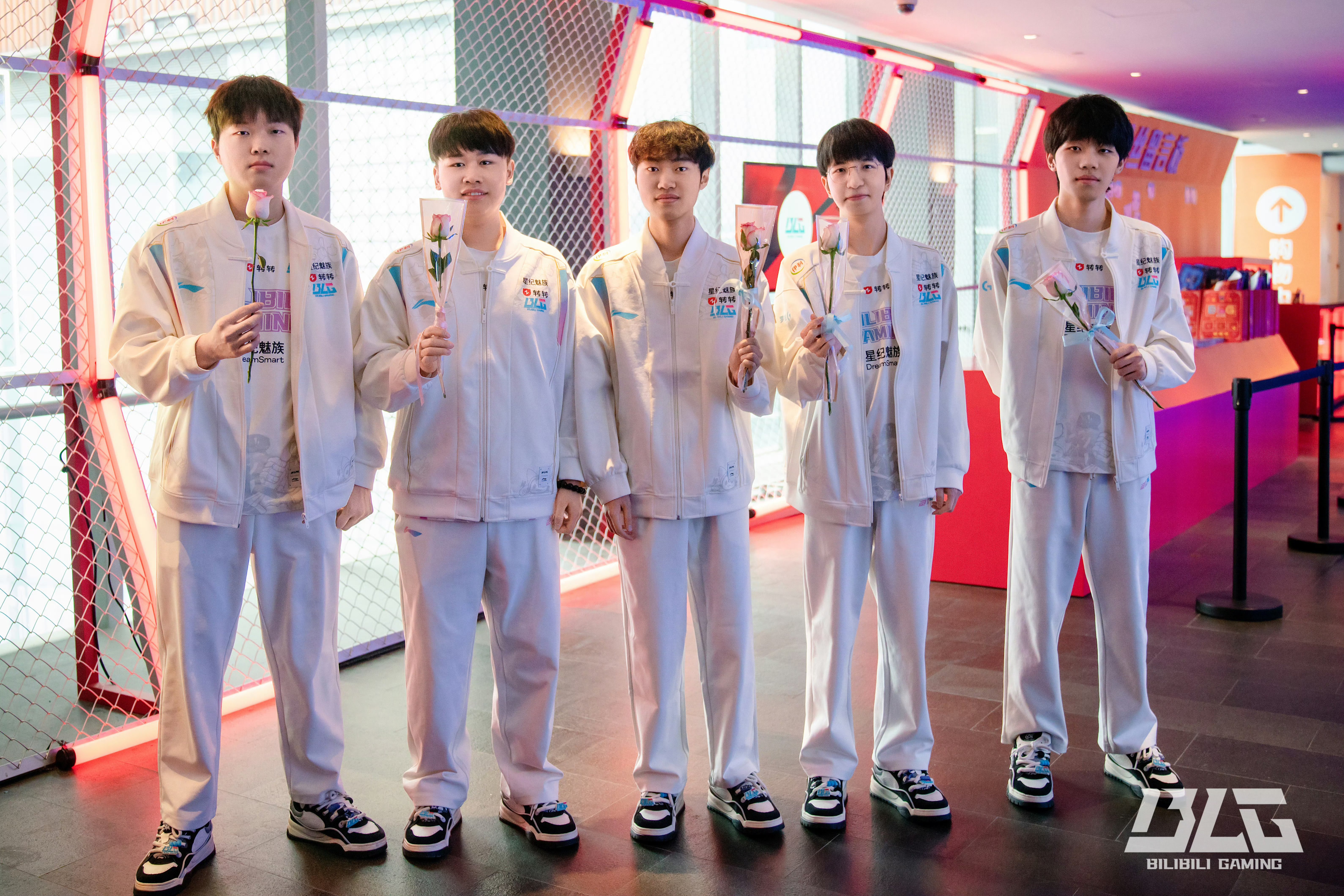 TSM轻取TES,CoreJJ极限生还后反打激烈交锋半决赛,成为赛场最大亮点的简单介绍 TSM轻取TES,CoreJJ极限生还后反打激烈交锋半决赛,成为赛场最大亮点的简单介绍