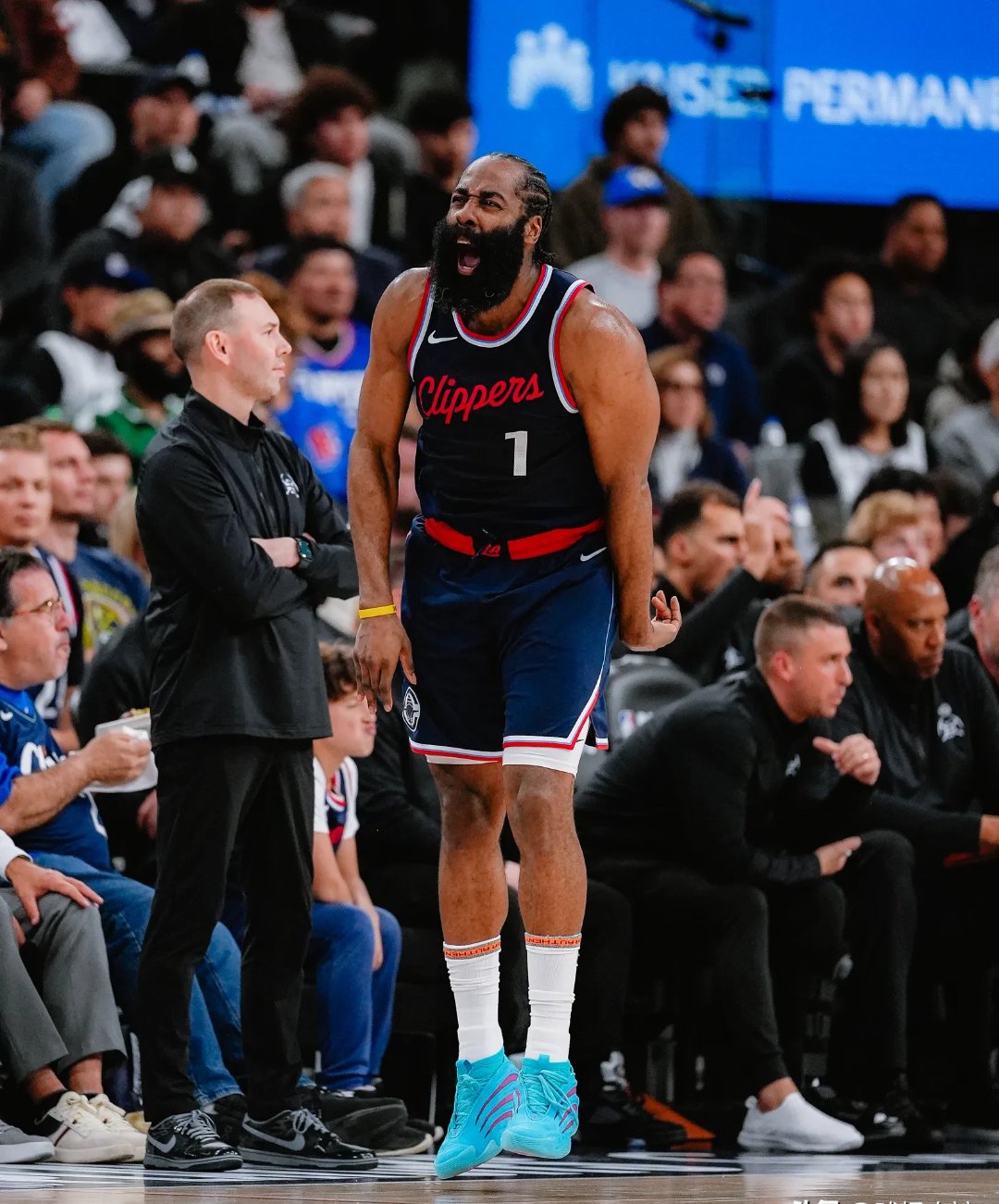 火箭开启疯狂攻势，哈登连得40+一度排名西部前四