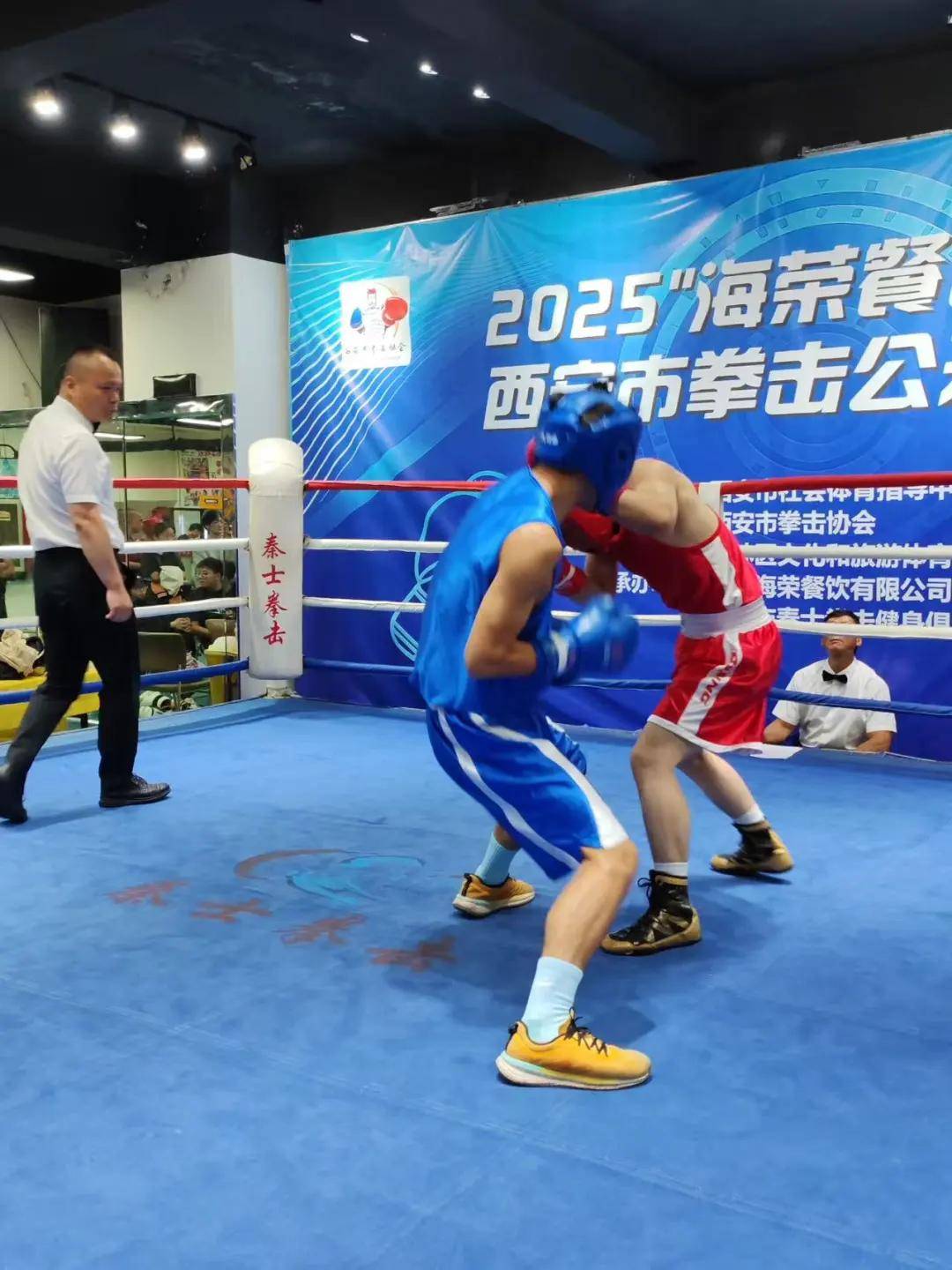 精彩比赛！球队搏击尽展英姿