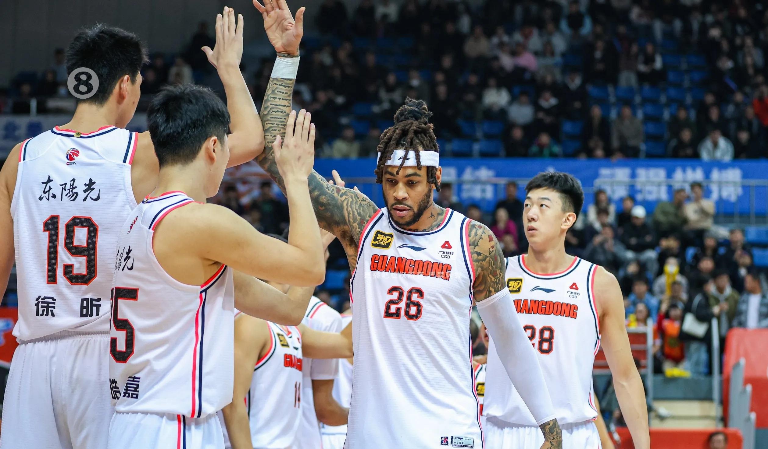 广东队大胜山西队，领先一场取得赛点