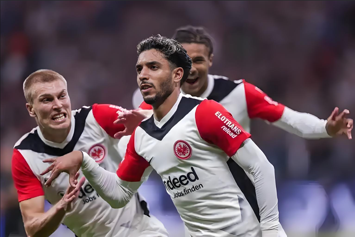 阿贾克斯客场3-1击败拜仁慕尼黑