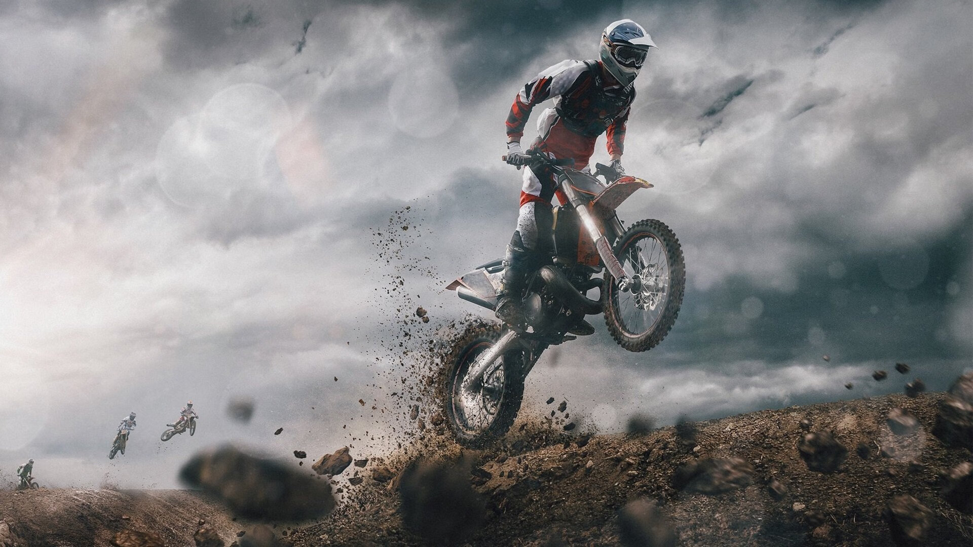 红色跃马的逆袭，孤勇者阿隆索扛起法拉利力克迈凯伦