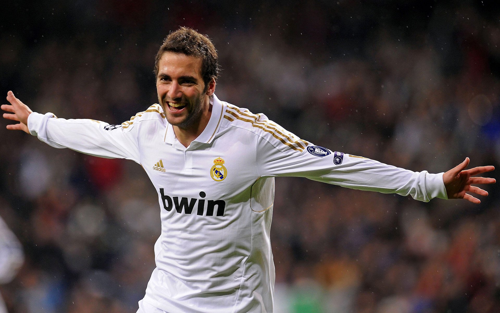 红色跃马的逆袭，孤勇者阿隆索扛起法拉利力克迈凯伦