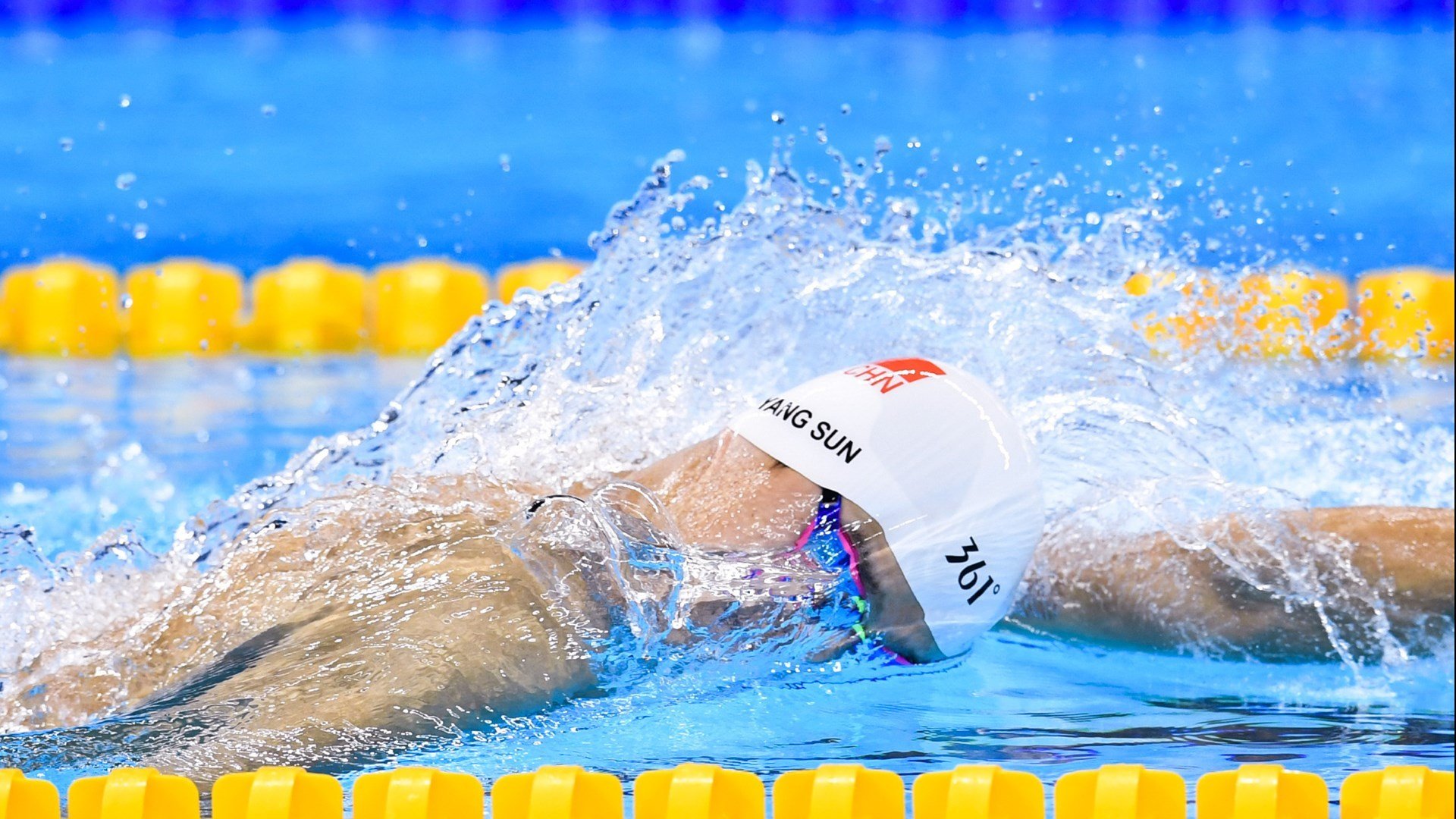 东方火龙灼伤烈日骄阳,上海滩的篮球奇迹与莫兰特的破晓之光